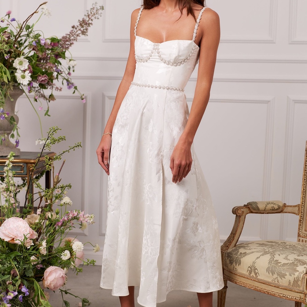 Elegant White Floral Dress